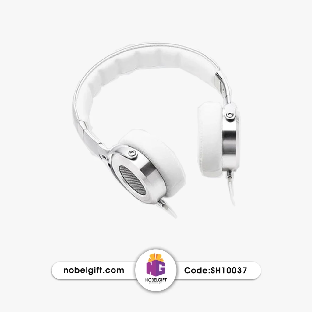 هدفون تبلیغاتی رو گوش شیائومی