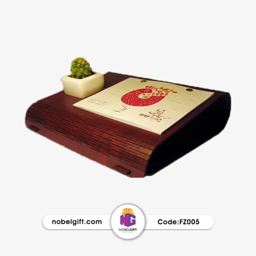 تقویم رومیزی چوبی با گل طبیعی مدل