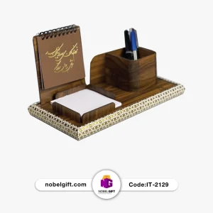 تقویم رومیزی 1403 چوبی طرح خاتم