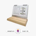 تقویم رومیزی 1404 طرح اسیلمی با پایه چوبی - Image 2