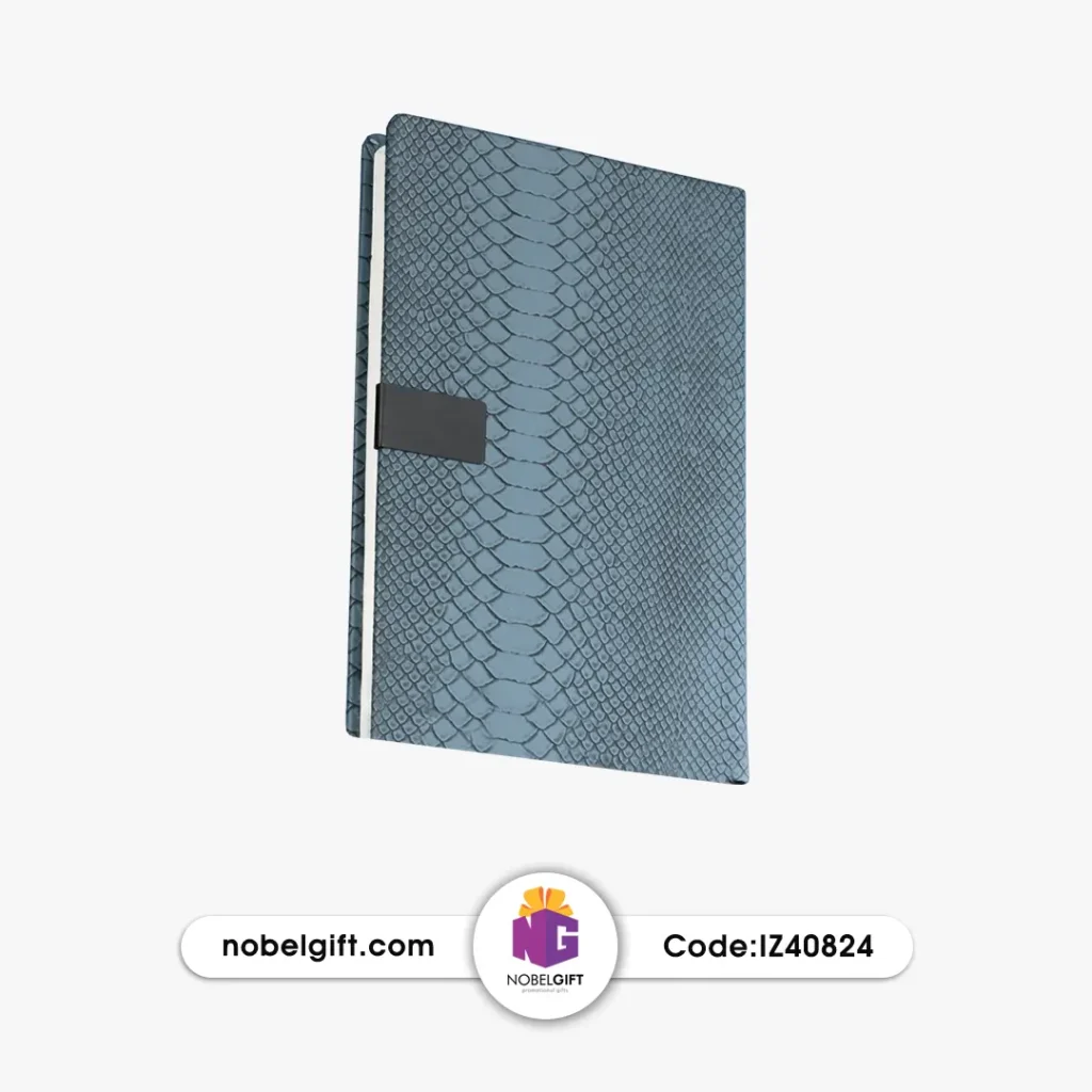 سالنامه رقعی 1404 جلد چرم تبلیغاتی IZ40824