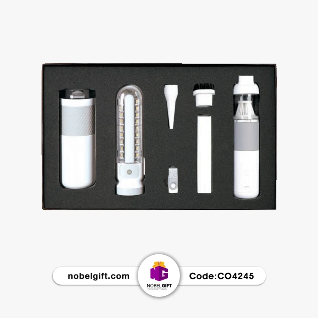 ست هدیه نوری و نظافتی خودرو با کد CO4245