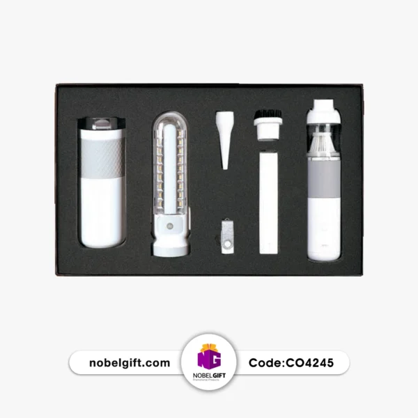 CO4245 ست هدیه نوری و نظافتی خودرو با کد CO4245
