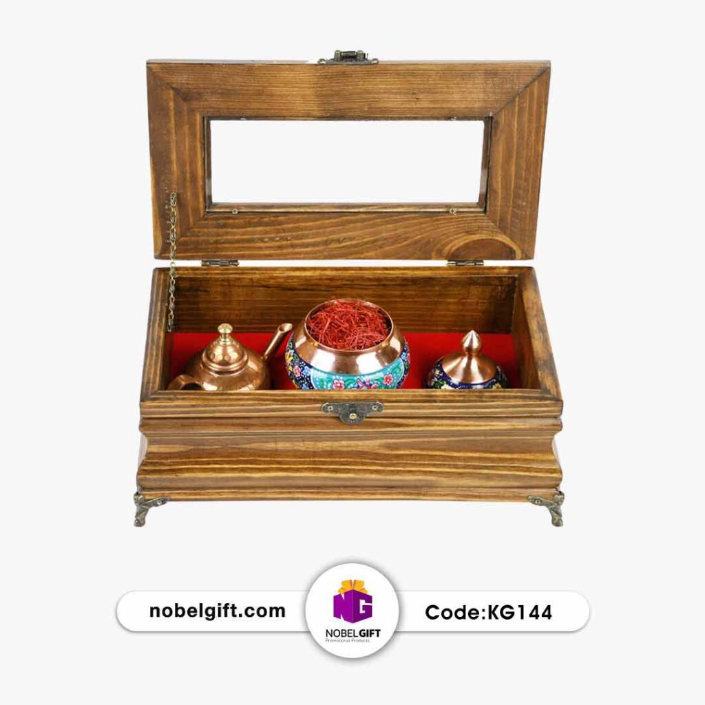 جعبه چوبی هدیه حاوی زعفران و قندان کد KG144